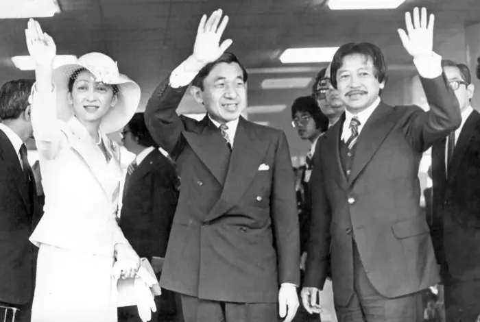 Foto de Akihito e Michiko ainda eram príncipe e princesa quando estiveram em Maringá em 1978. Foto: Reprodução de Angelo Rigon.